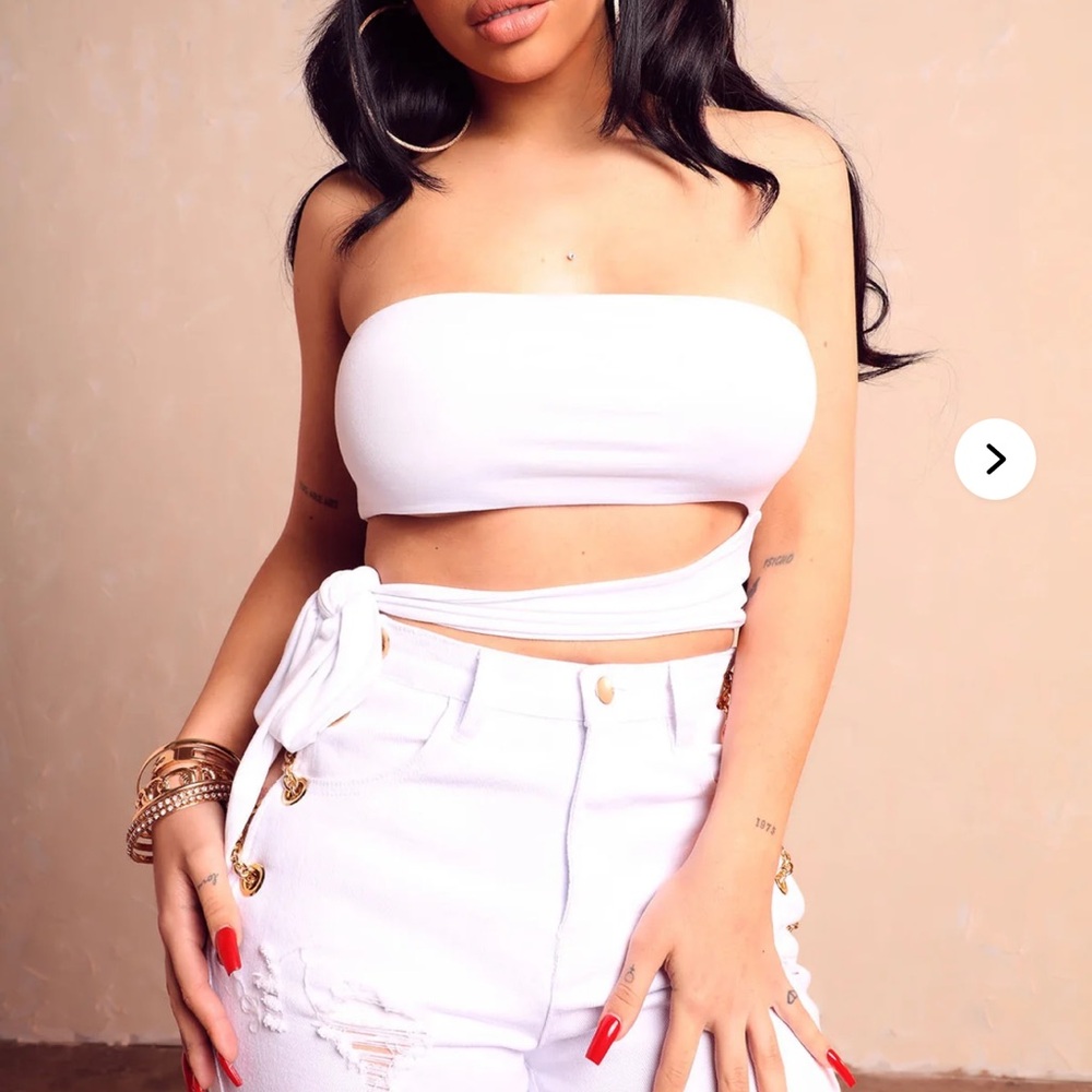 Elegant White Strapless Crop Top